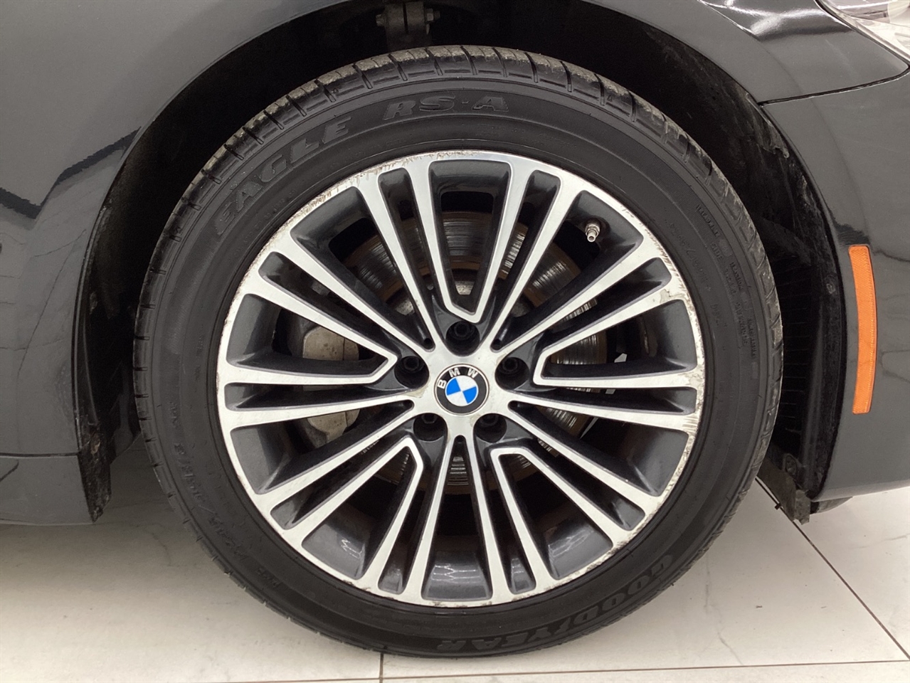 BMW 5 Series 530i xDrive Sedan 2018