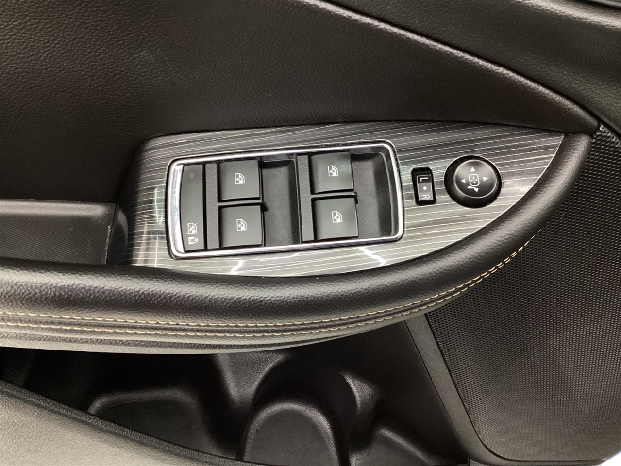 Chevrolet Impala 4dr Sdn LT w/1LT 2017