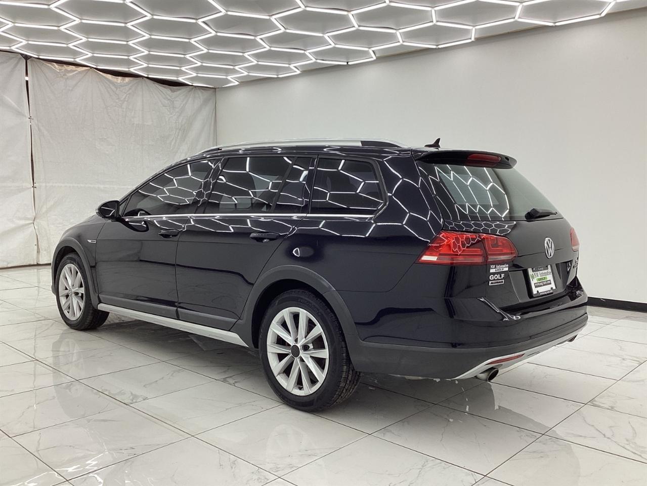 Volkswagen Golf Alltrack 1.8T SEL DSG 2017