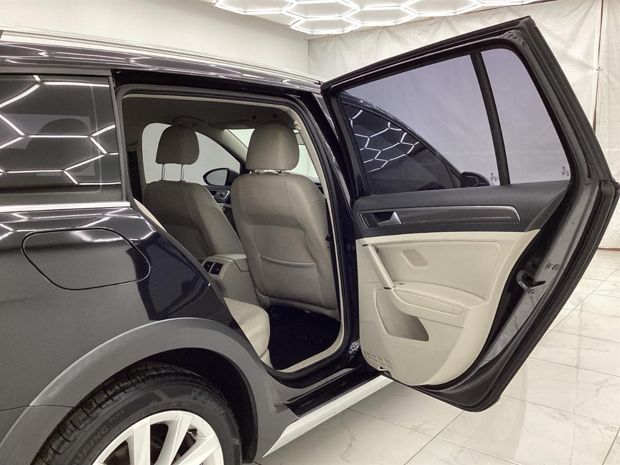 Volkswagen Golf Alltrack 1.8T SEL DSG 2017