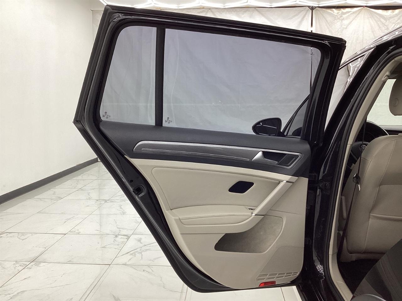 Volkswagen Golf Alltrack 1.8T SEL DSG 2017