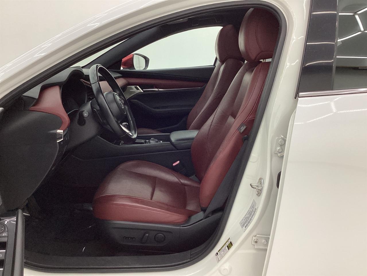 Mazda Mazda3 Hatchback FWD Auto w/Premium Pkg 2019