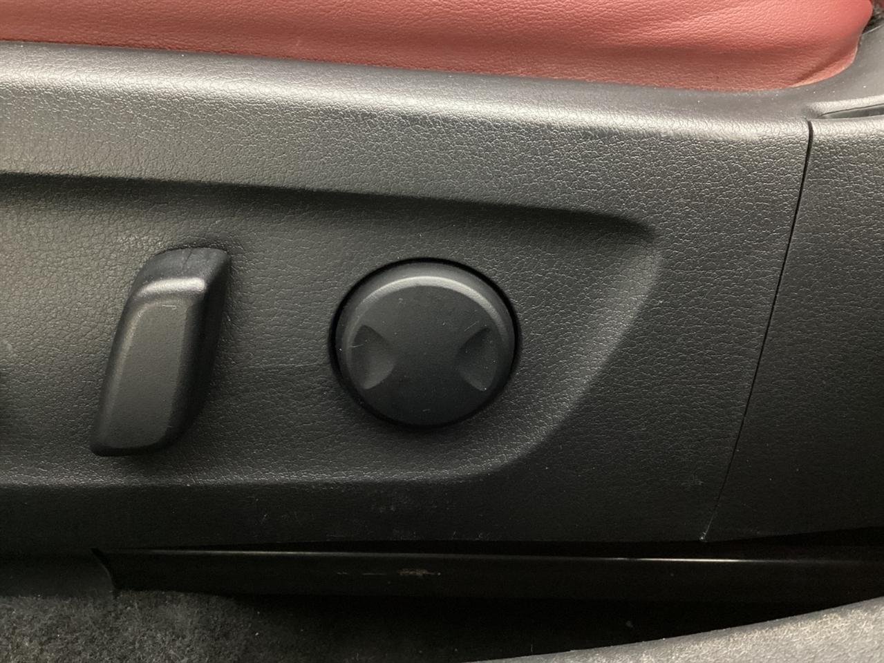 Mazda Mazda3 Hatchback FWD Auto w/Premium Pkg 2019