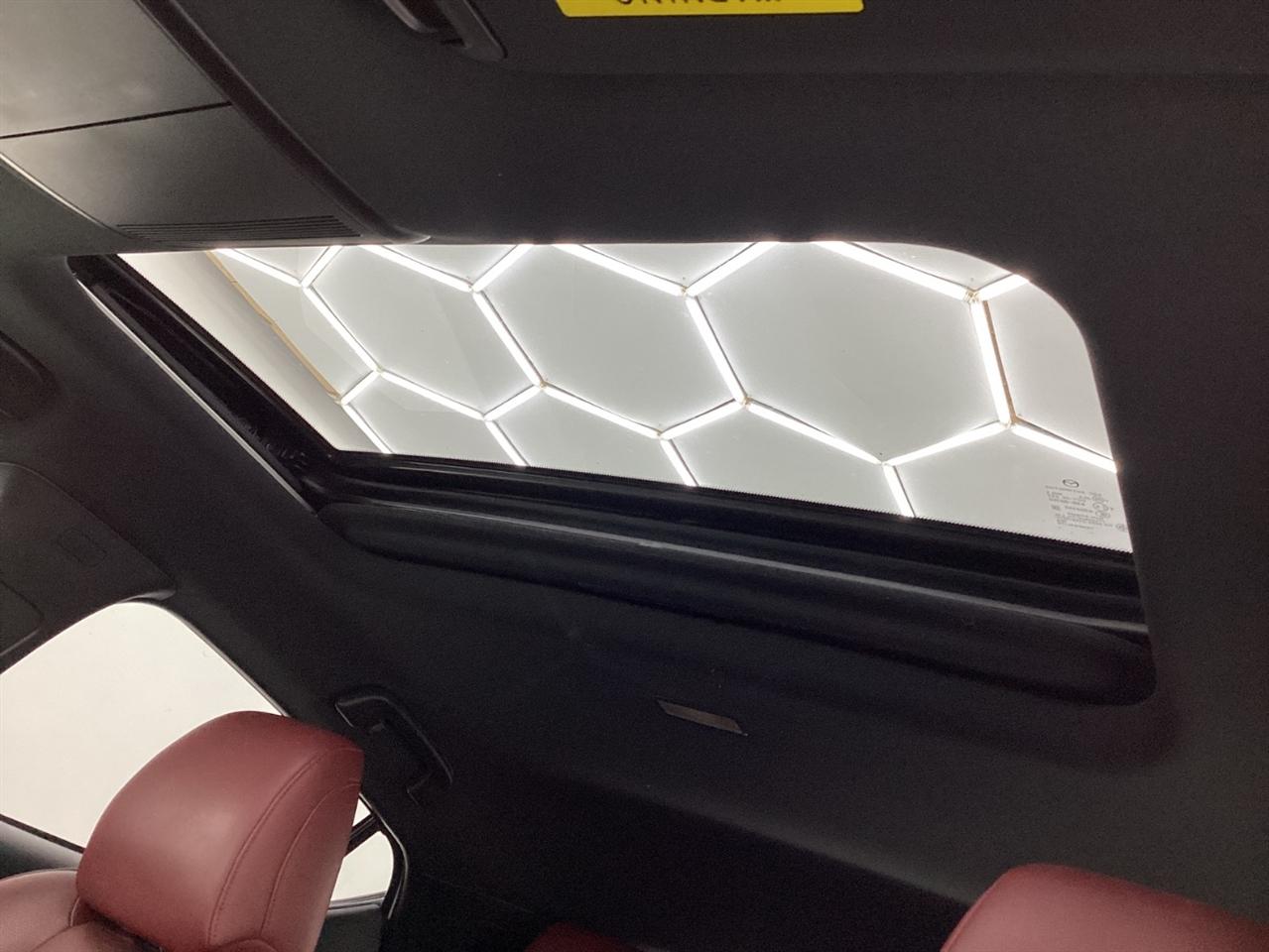 Mazda Mazda3 Hatchback FWD Auto w/Premium Pkg 2019