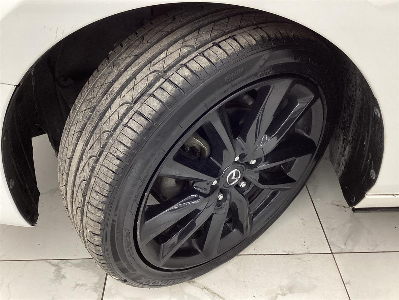 Mazda Mazda3 Hatchback FWD Auto w/Premium Pkg 2019