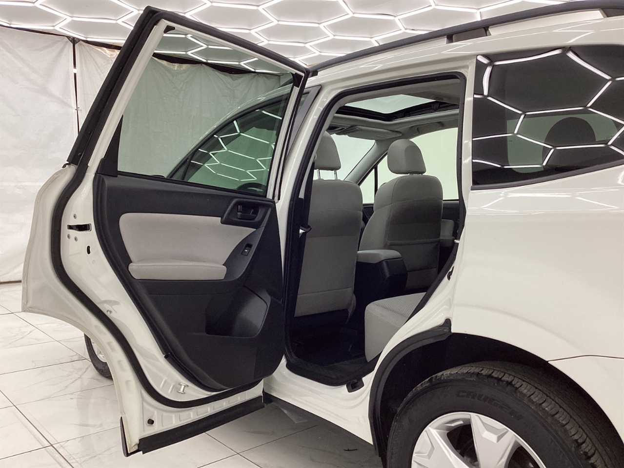 Subaru Forester 4dr CVT 2.5i Premium PZEV 2016