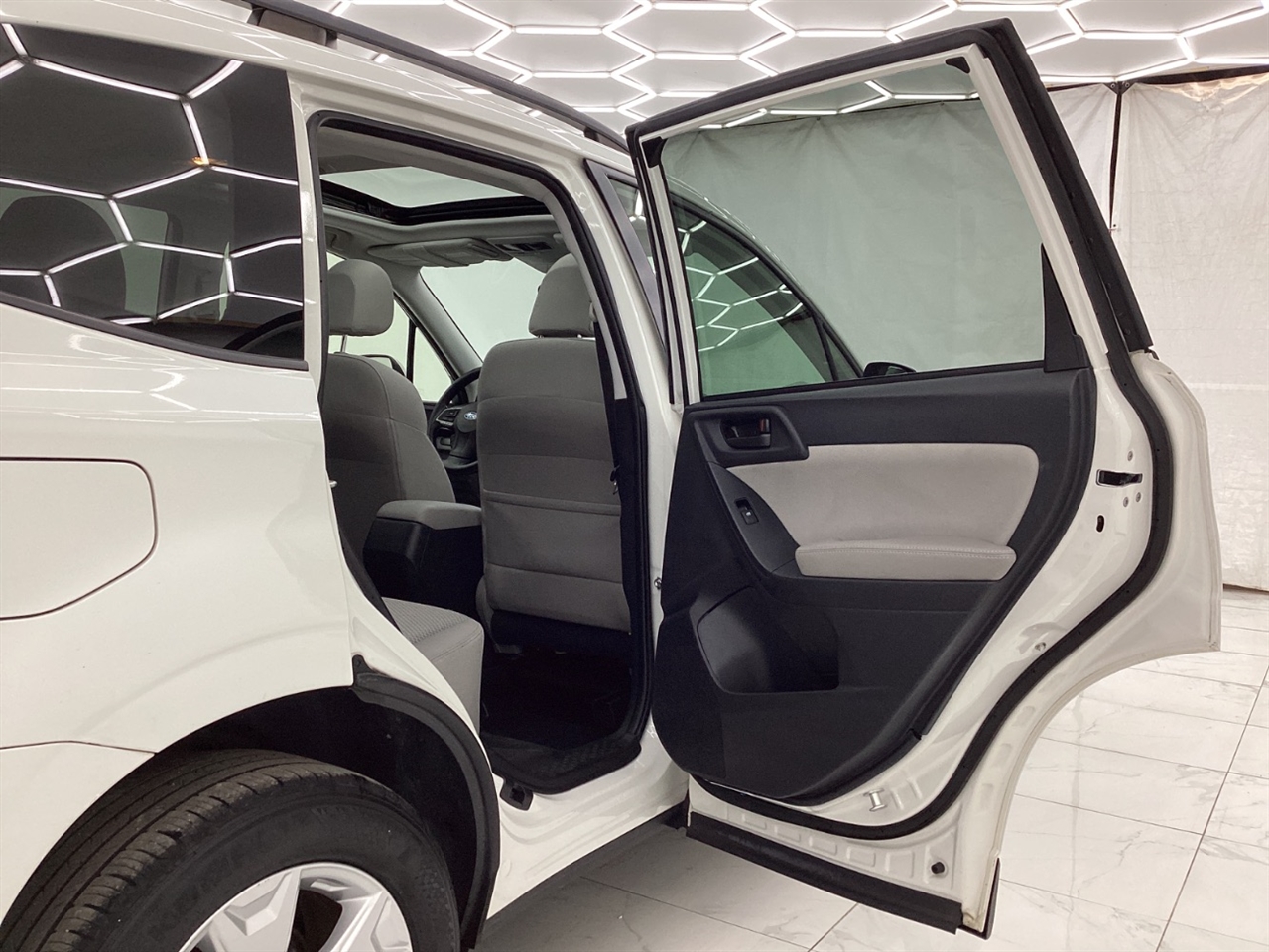 Subaru Forester 4dr CVT 2.5i Premium PZEV 2016