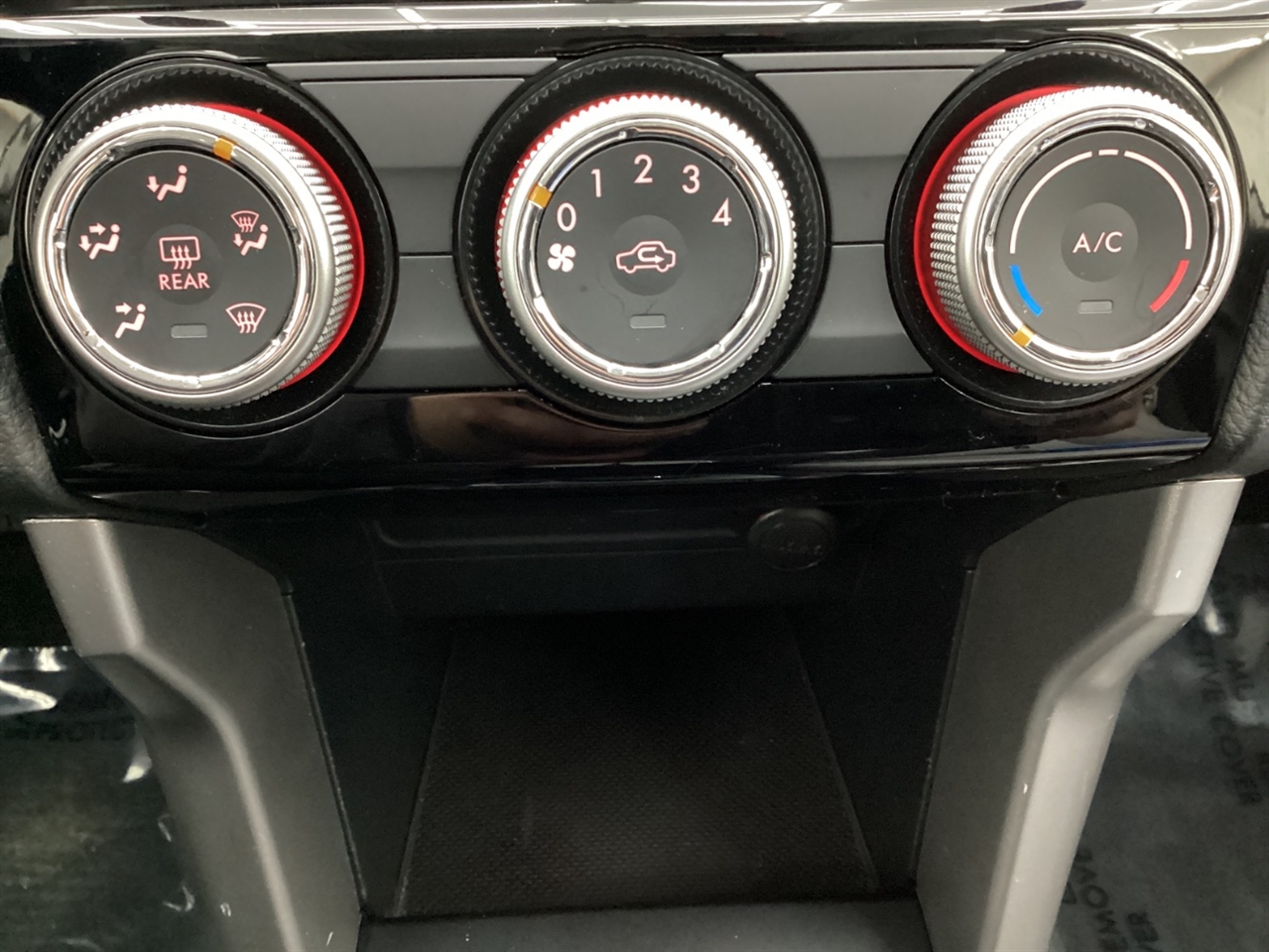 Subaru Forester 4dr CVT 2.5i Premium PZEV 2016