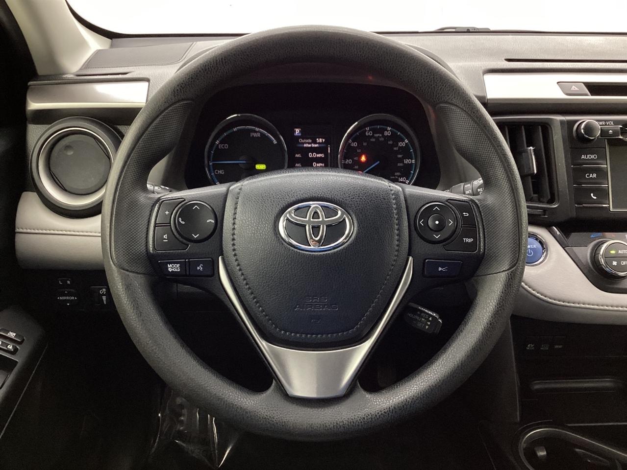 Toyota RAV4 Hybrid LE AWD (Natl) 2018