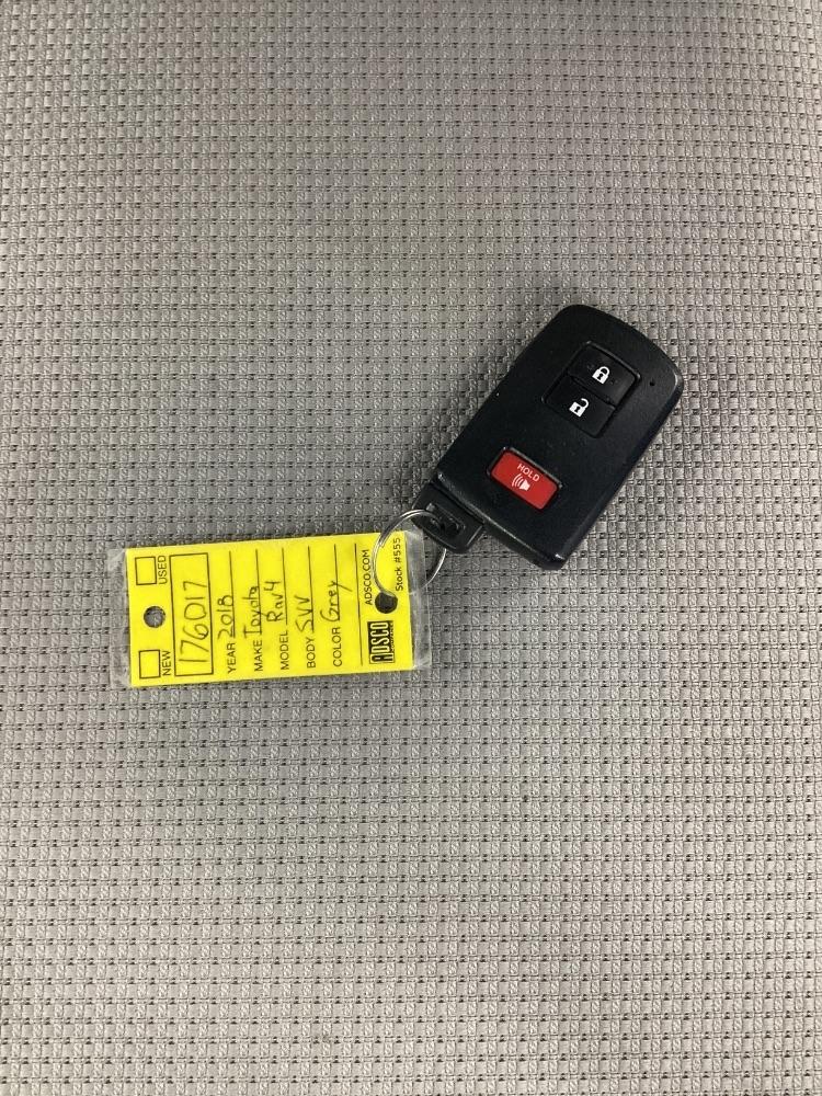 Toyota RAV4 Hybrid LE AWD (Natl) 2018