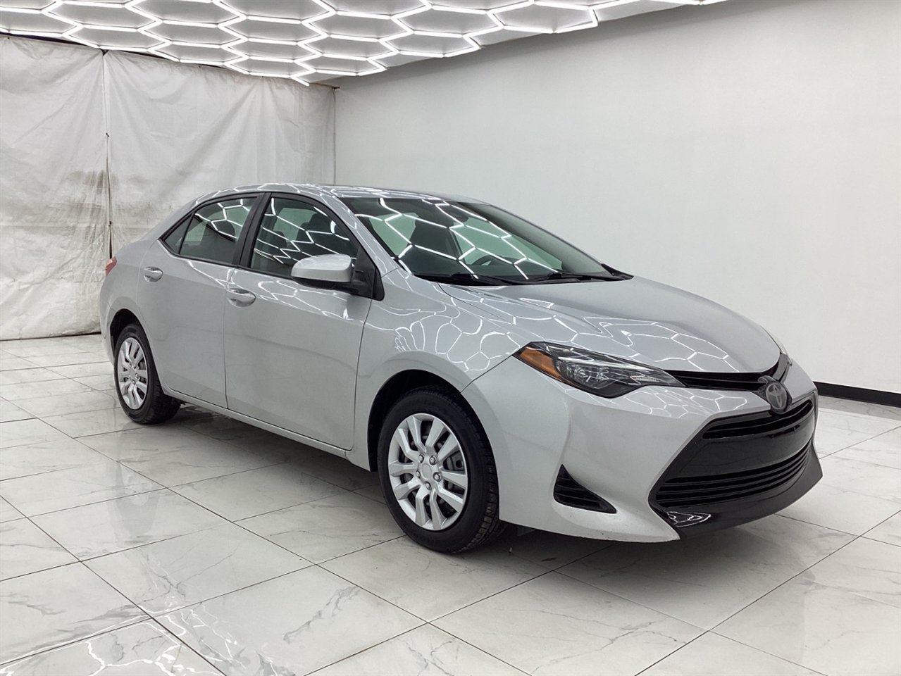 Toyota Corolla XLE CVT (Natl) 2019