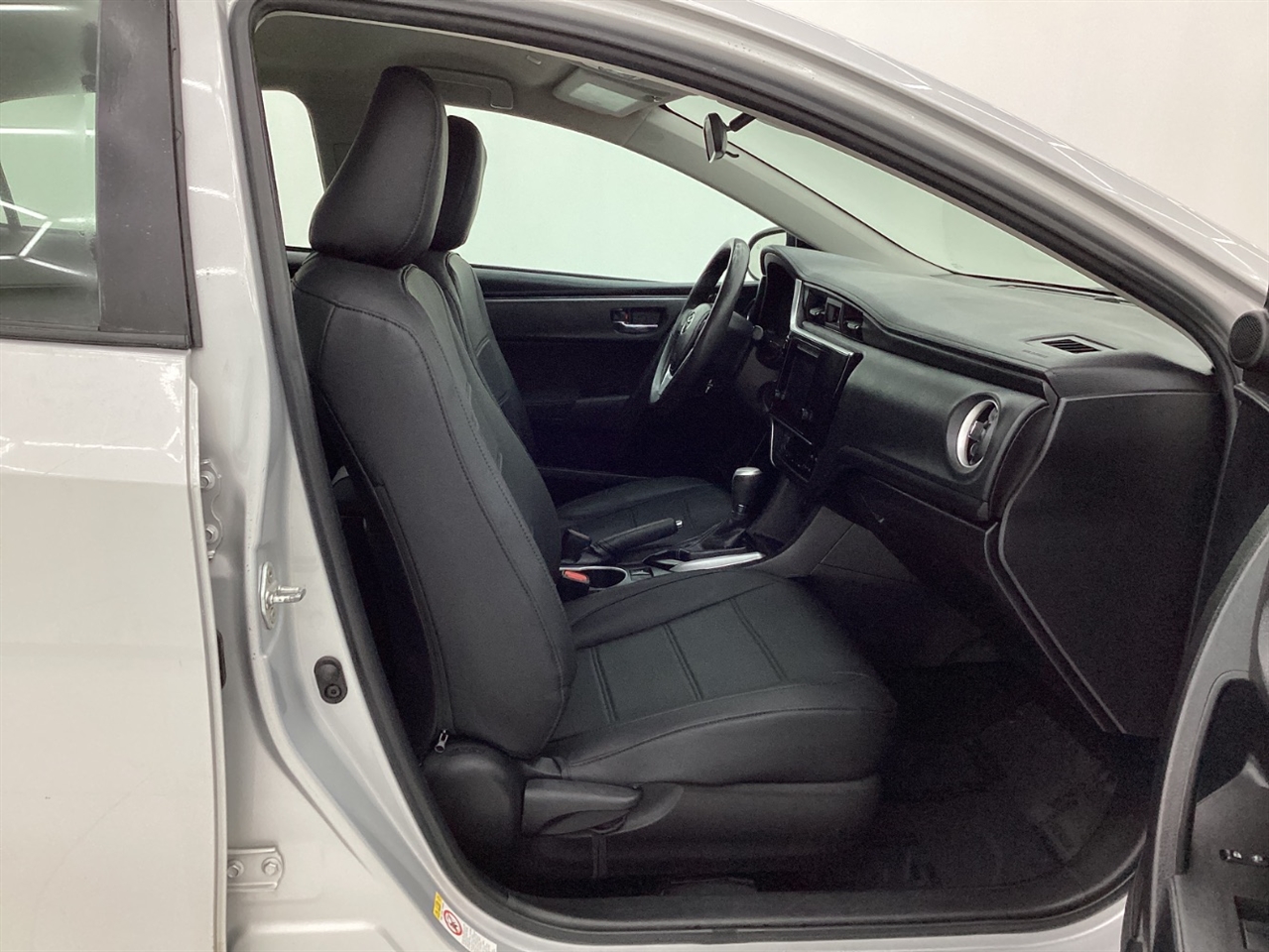 Toyota Corolla XLE CVT (Natl) 2019