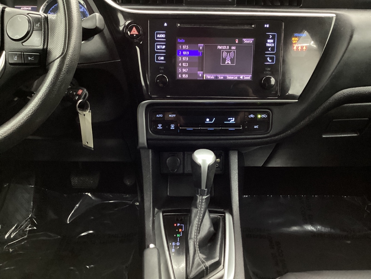 Toyota Corolla XLE CVT (Natl) 2019