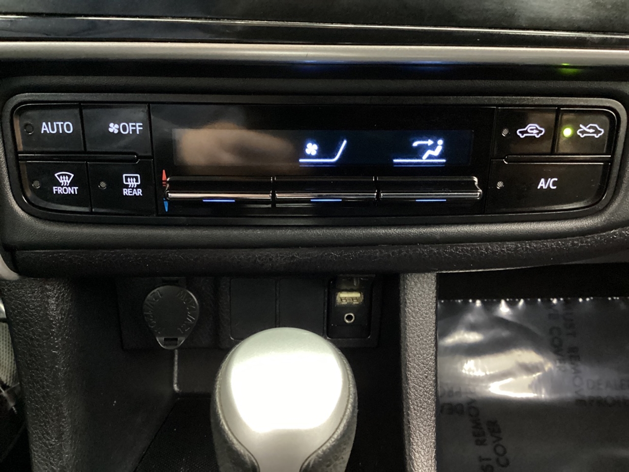 Toyota Corolla XLE CVT (Natl) 2019