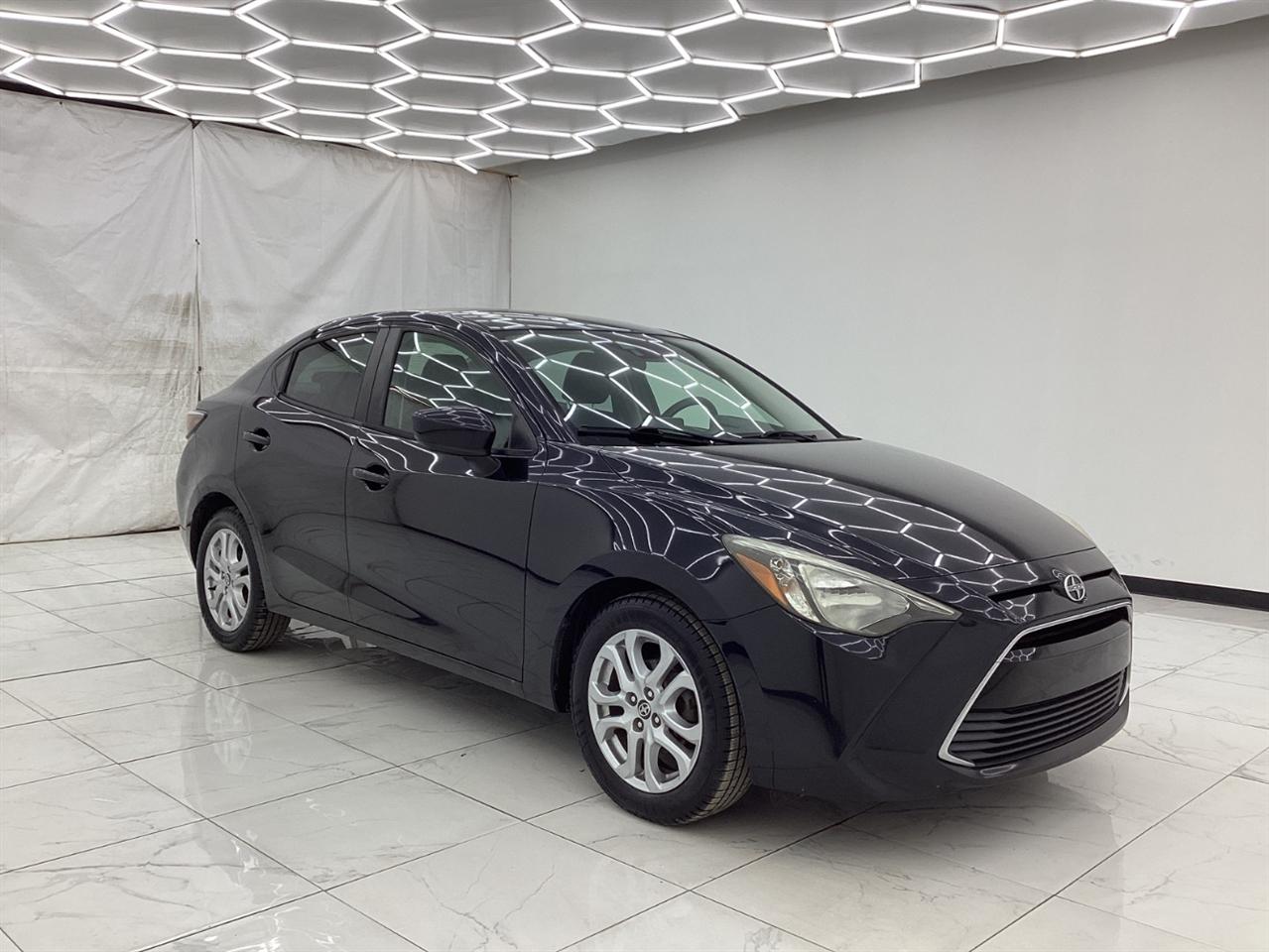 Scion iA 4dr Sdn Man (Natl) 2016