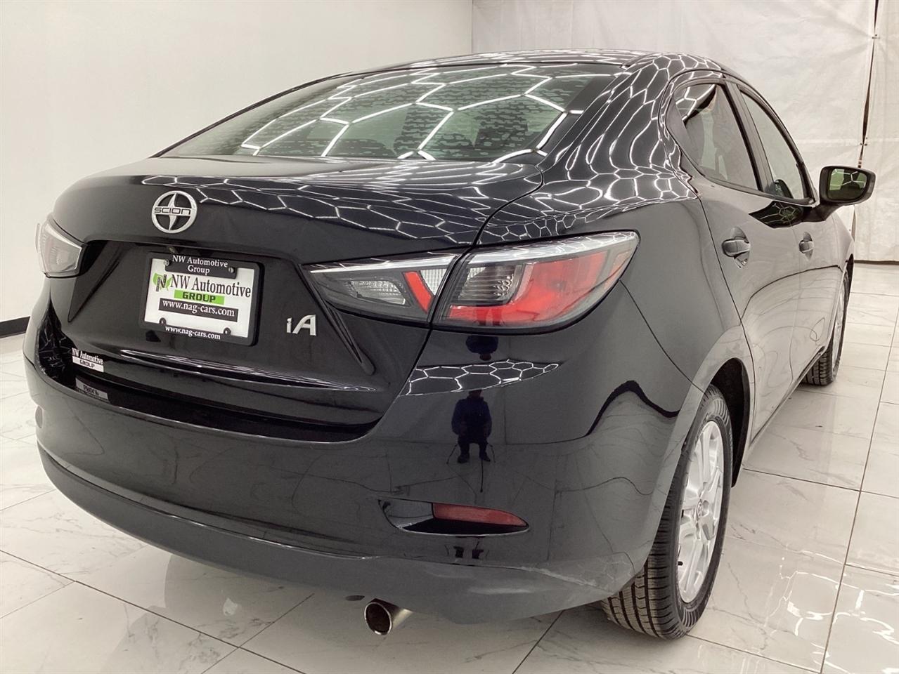 Scion iA 4dr Sdn Man (Natl) 2016