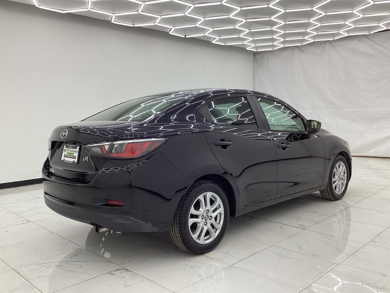 Scion iA 4dr Sdn Man (Natl) 2016