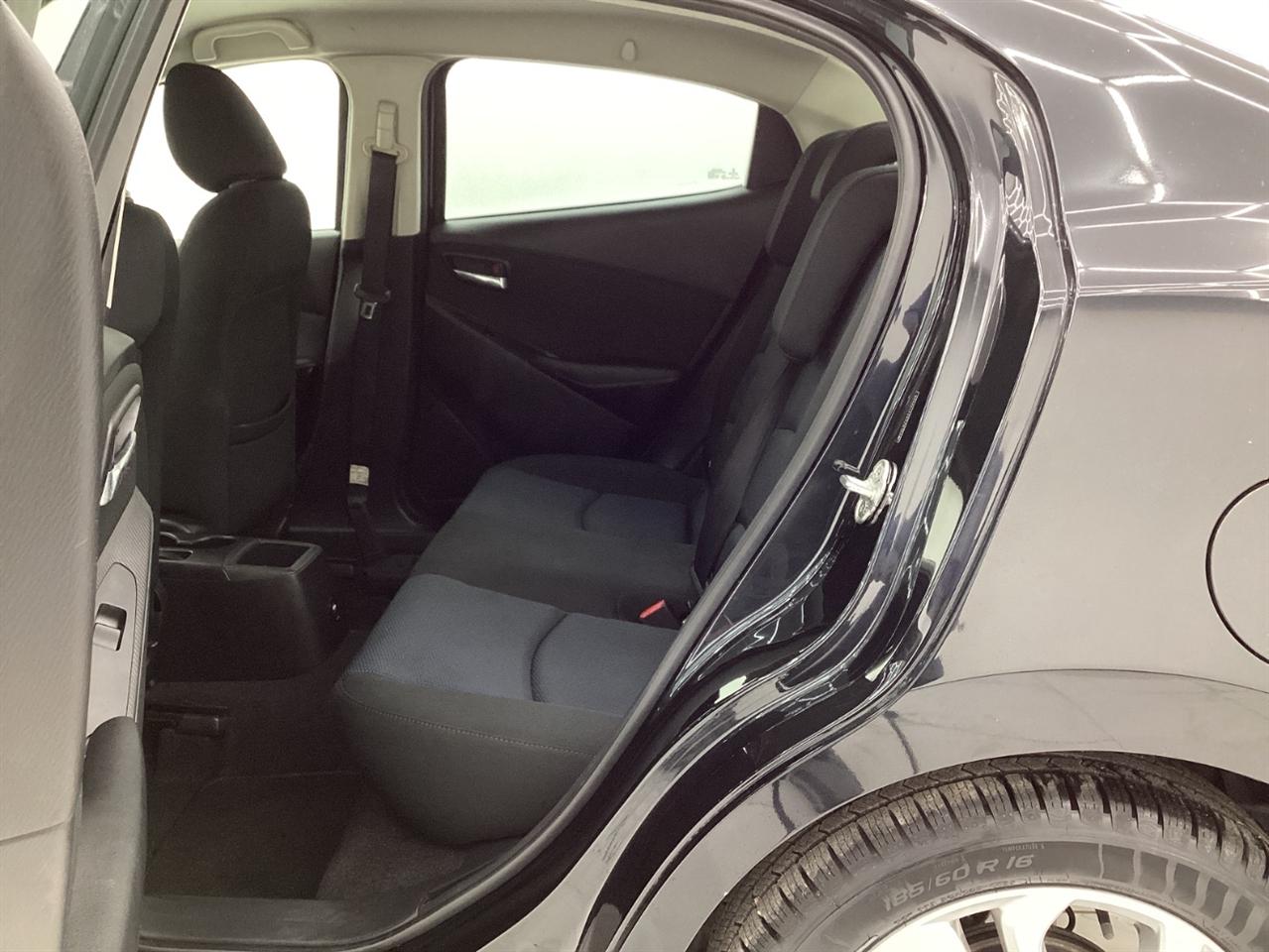 Scion iA 4dr Sdn Man (Natl) 2016