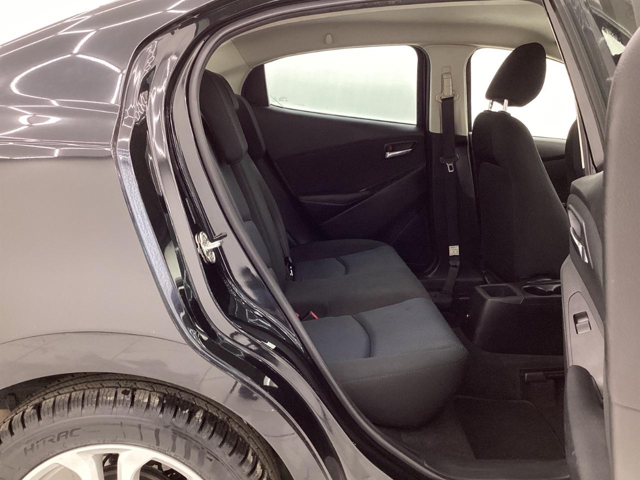 Scion iA 4dr Sdn Man (Natl) 2016