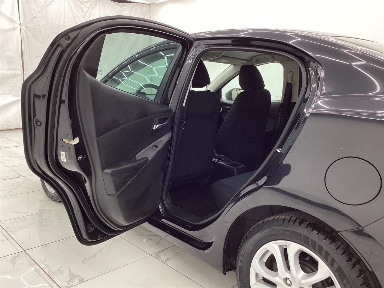 Scion iA 4dr Sdn Man (Natl) 2016