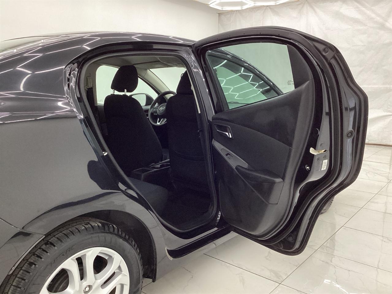 Scion iA 4dr Sdn Man (Natl) 2016