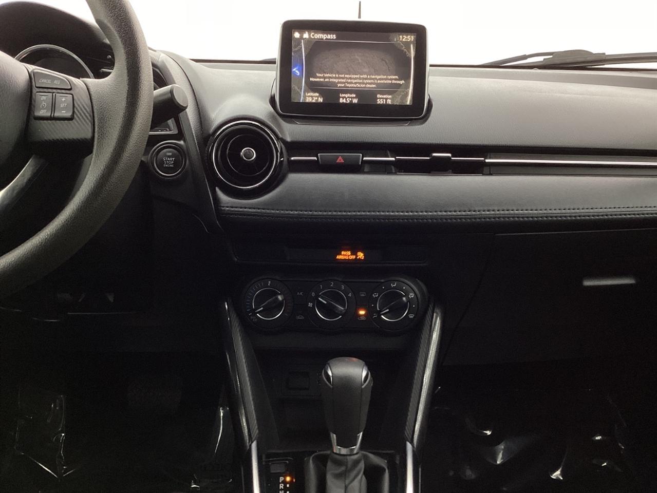 Scion iA 4dr Sdn Man (Natl) 2016