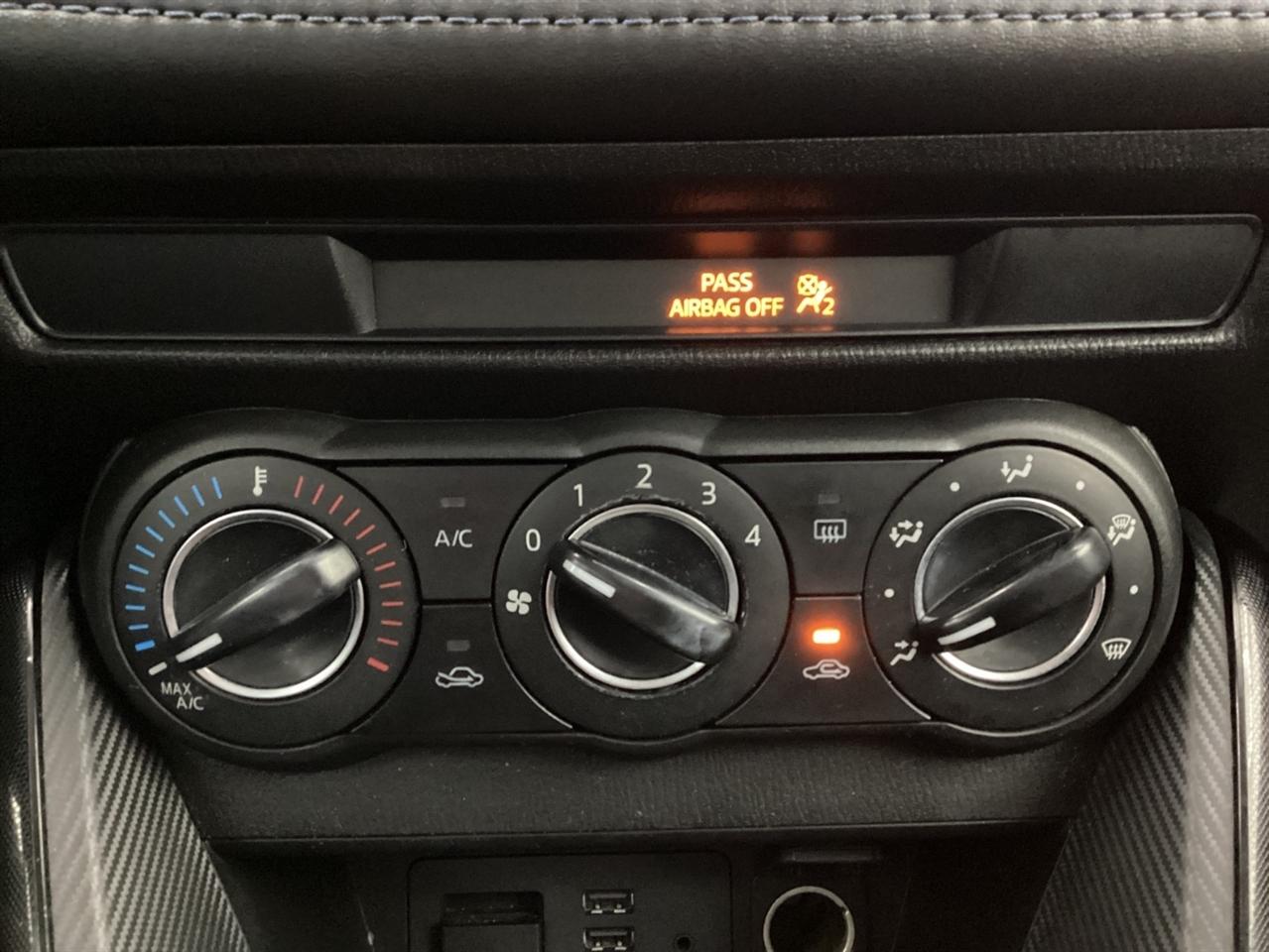 Scion iA 4dr Sdn Man (Natl) 2016