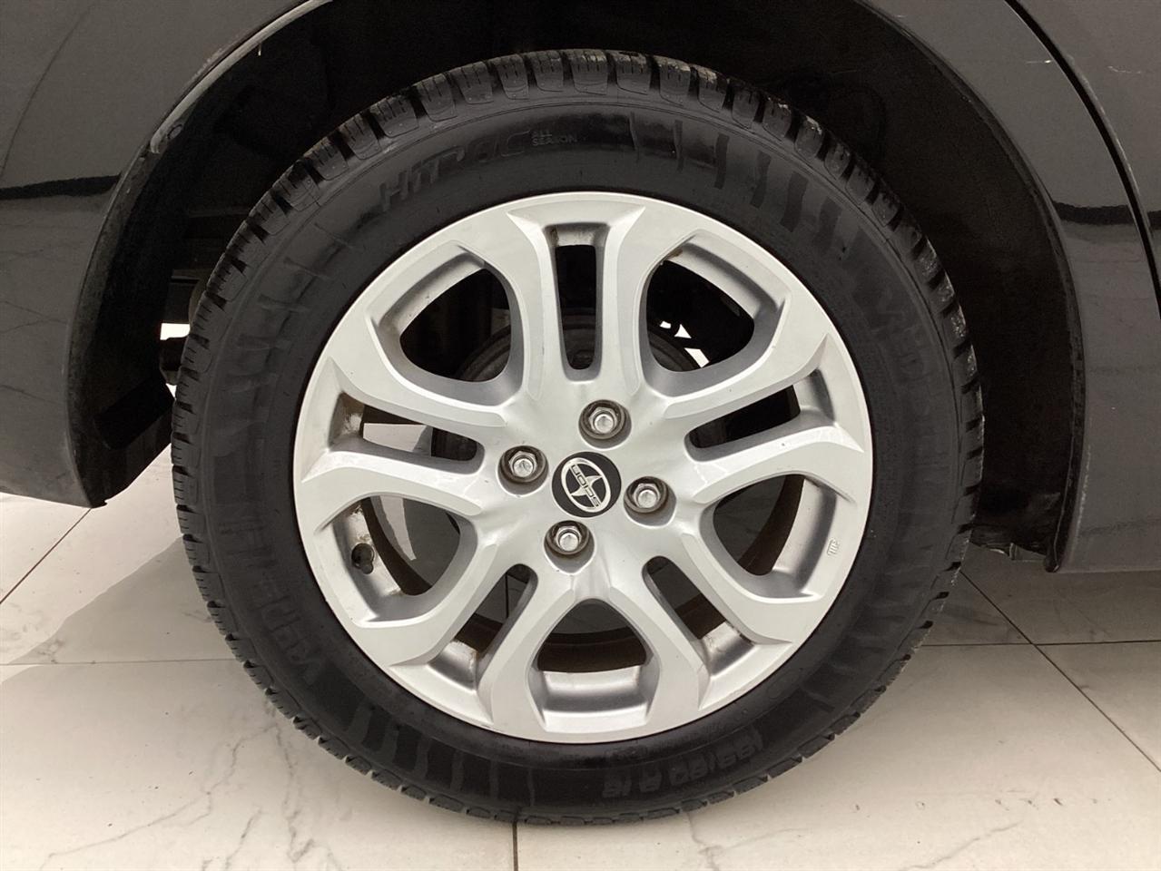 Scion iA 4dr Sdn Man (Natl) 2016