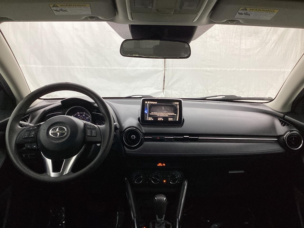Scion iA 4dr Sdn Man (Natl) 2016