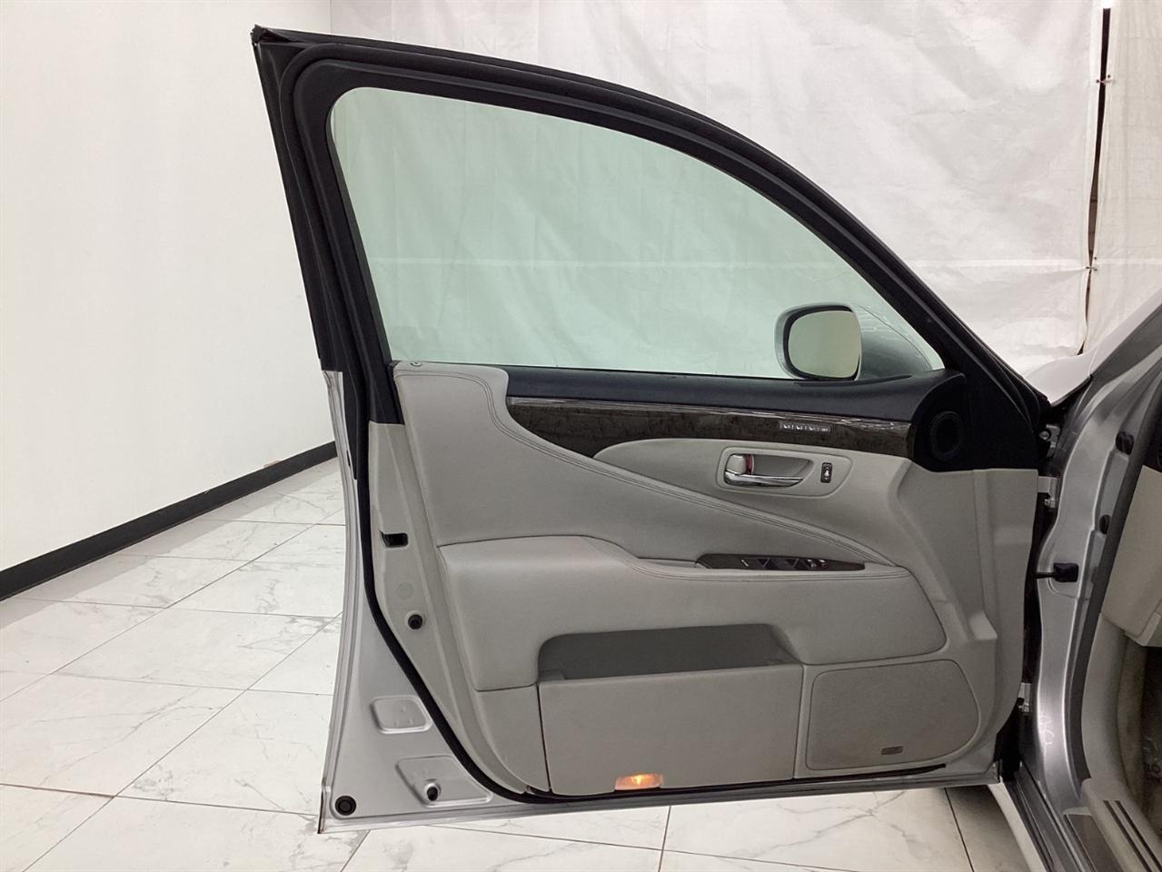 Lexus LS 460 4dr Sdn LWB 2008