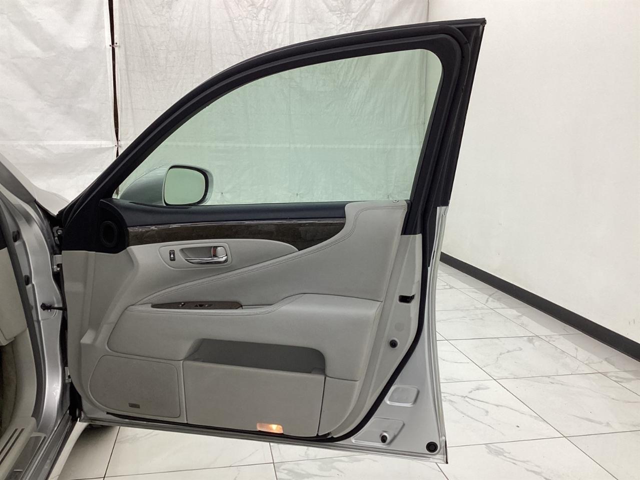 Lexus LS 460 4dr Sdn LWB 2008