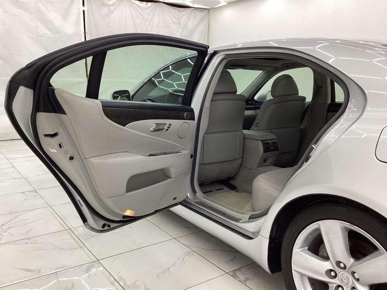 Lexus LS 460 4dr Sdn LWB 2008