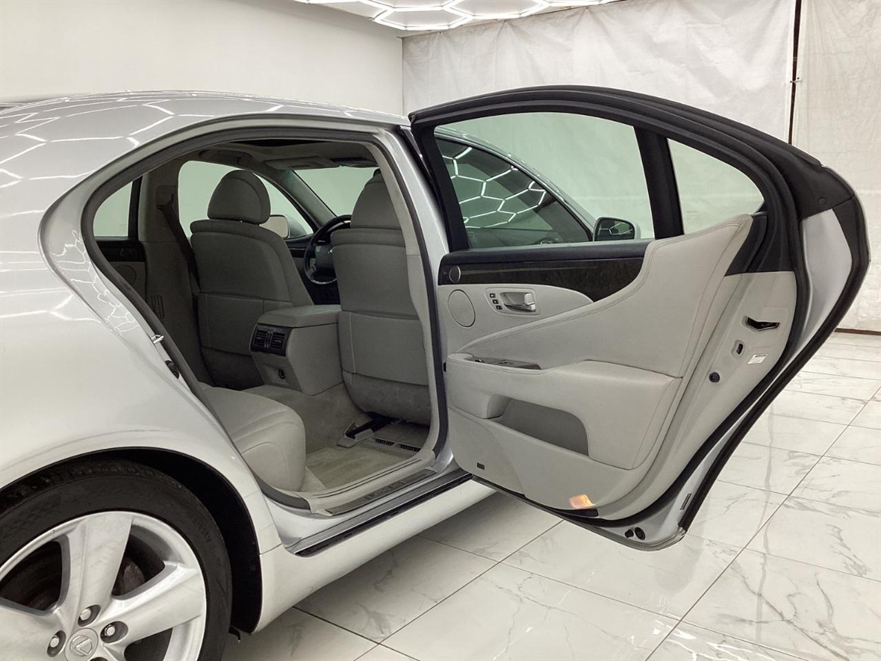 Lexus LS 460 4dr Sdn LWB 2008