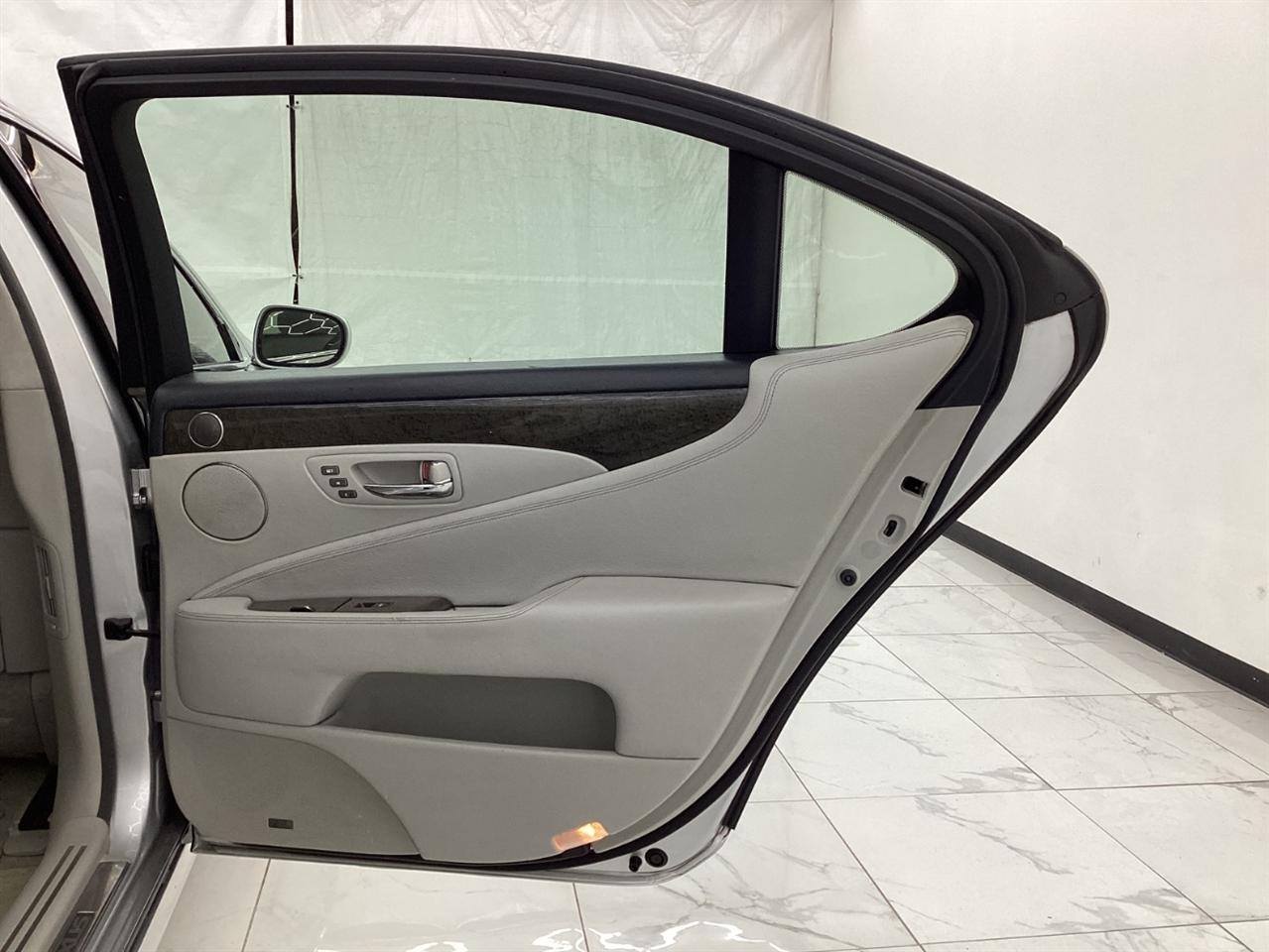 Lexus LS 460 4dr Sdn LWB 2008