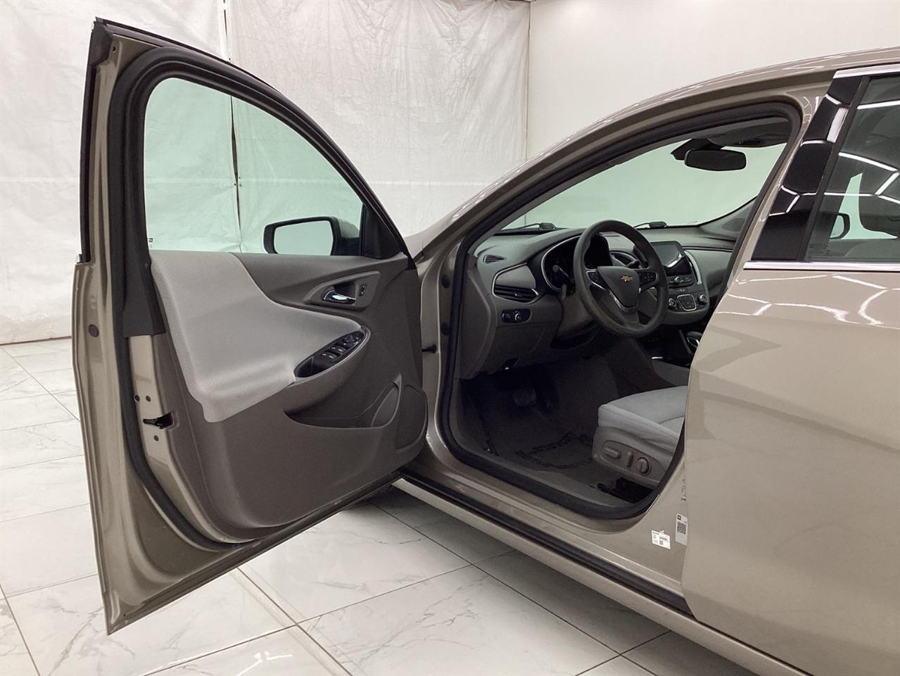 Chevrolet Malibu 4dr Sdn LT 2022