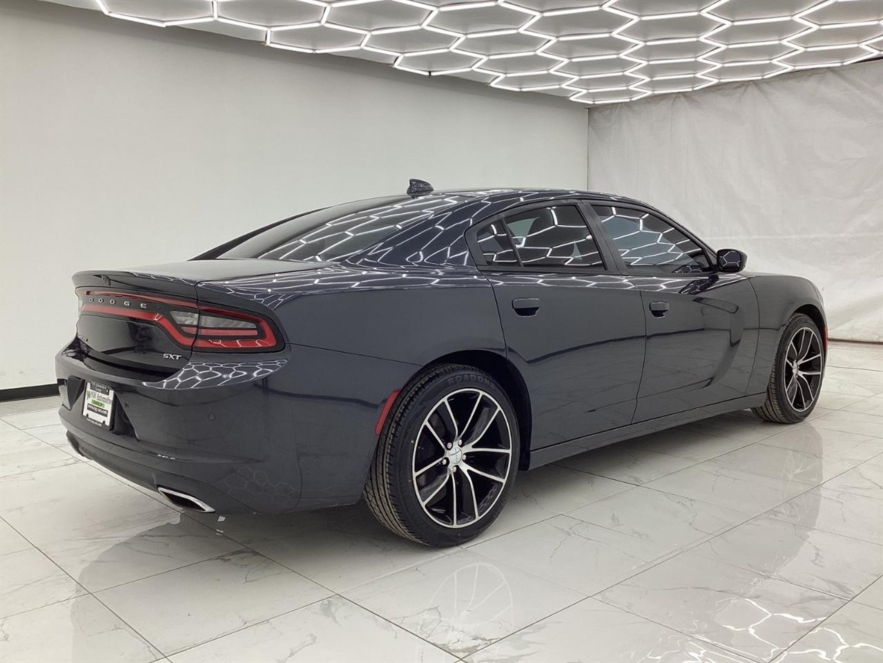 Dodge Charger SXT Plus RWD 2018