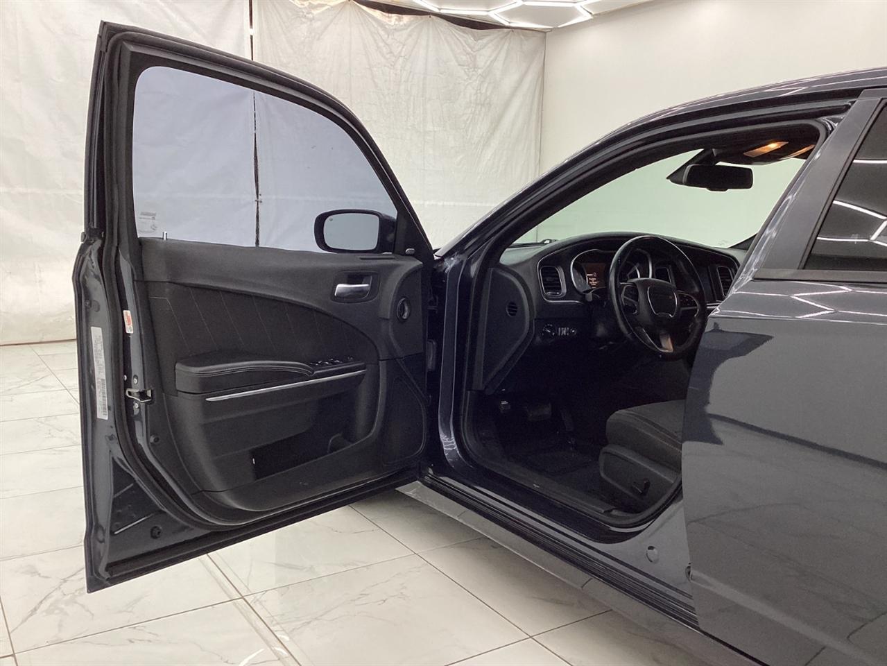 Dodge Charger SXT Plus RWD 2018