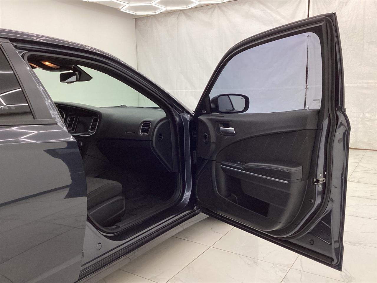 Dodge Charger SXT Plus RWD 2018