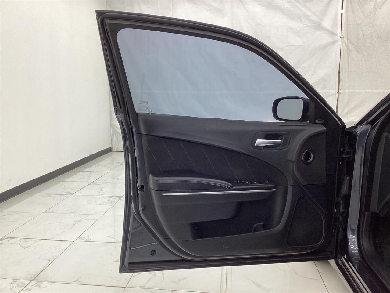 Dodge Charger SXT Plus RWD 2018