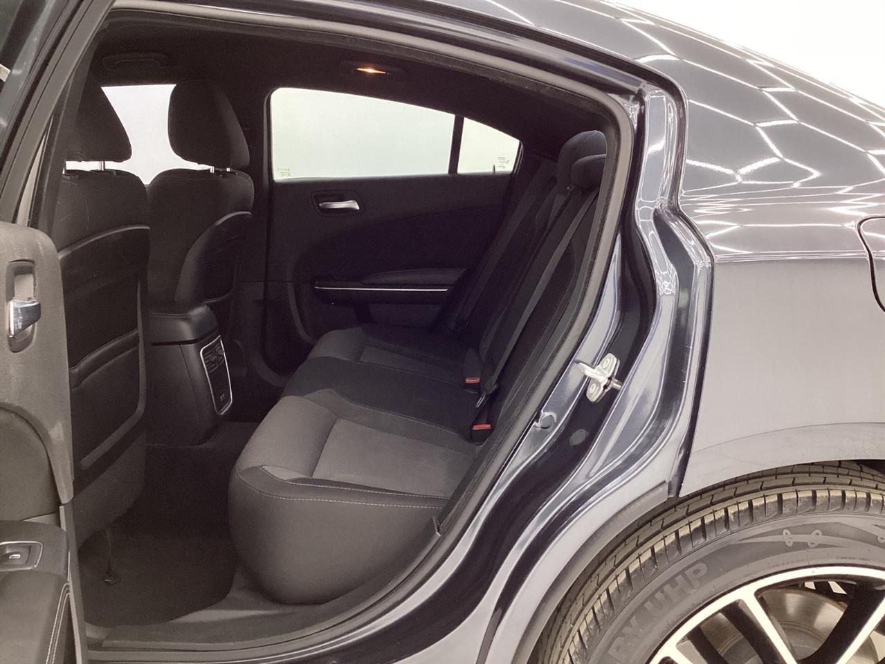 Dodge Charger SXT Plus RWD 2018