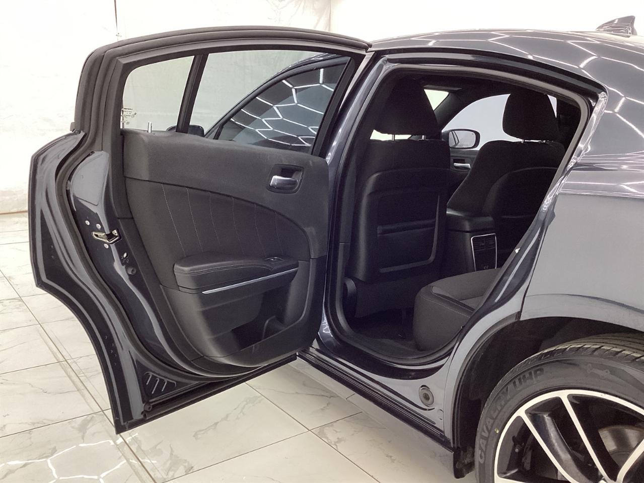 Dodge Charger SXT Plus RWD 2018