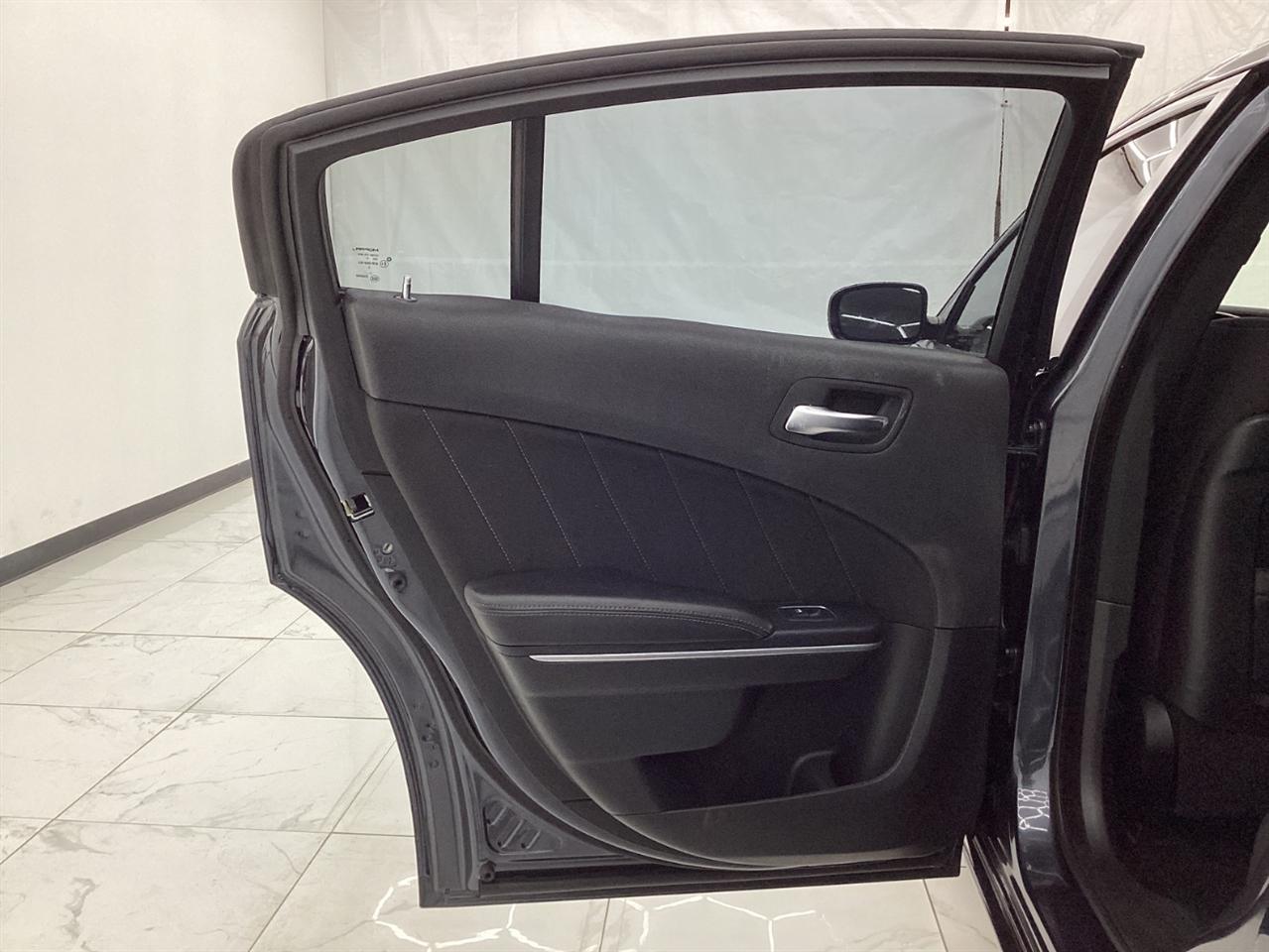 Dodge Charger SXT Plus RWD 2018