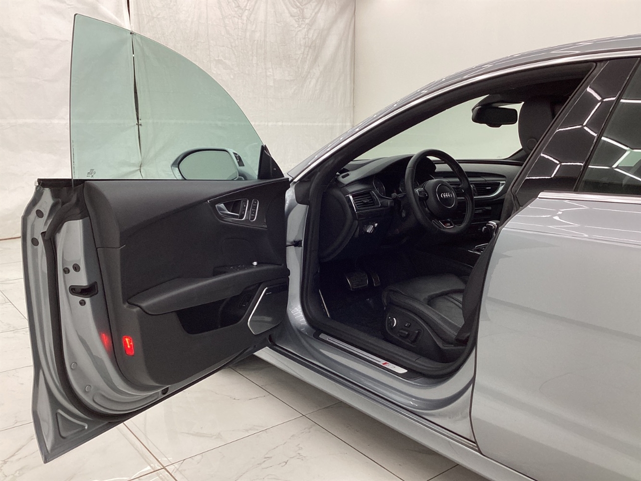 Audi S7 4dr HB Prestige 2013