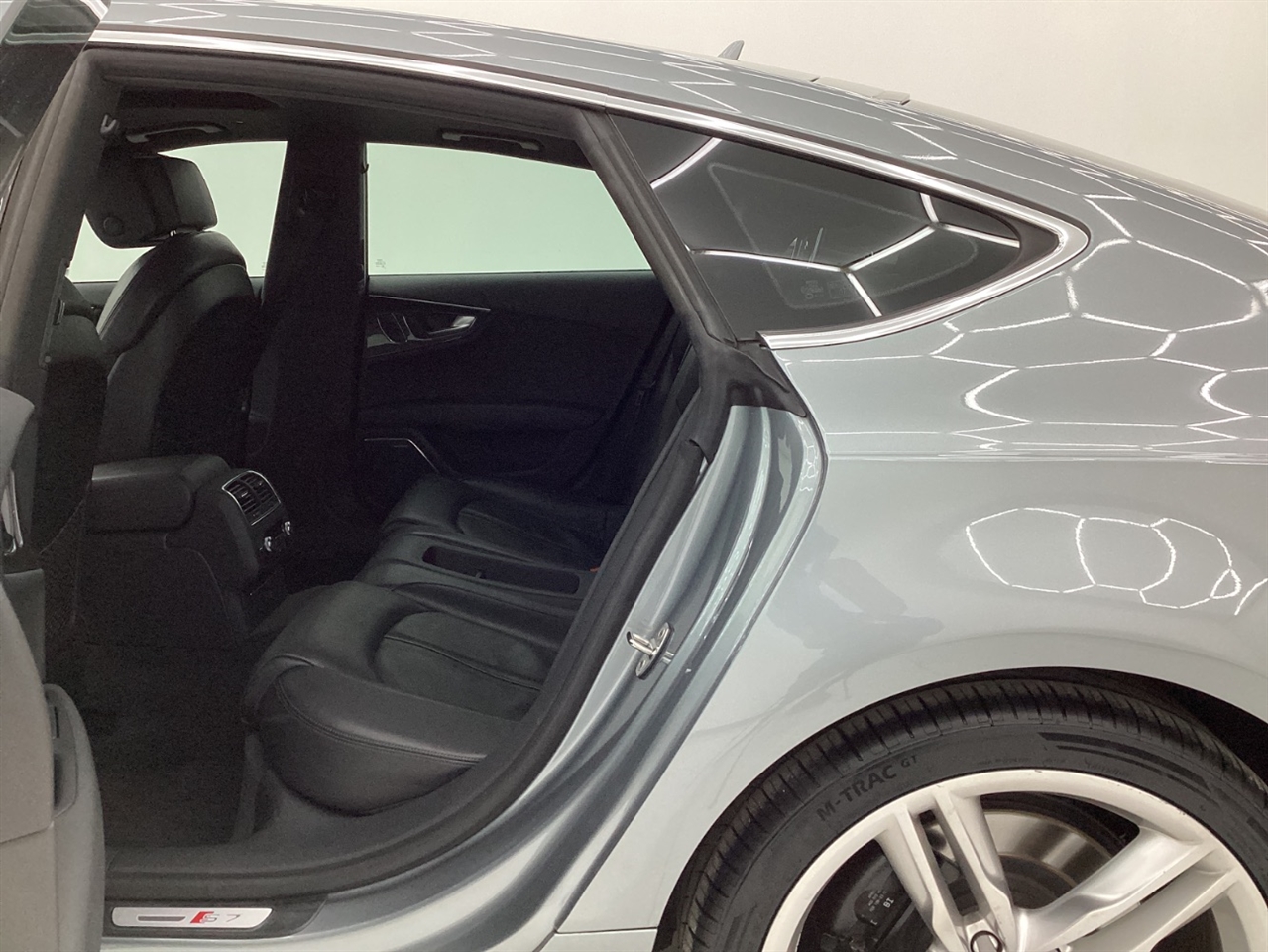 Audi S7 4dr HB Prestige 2013