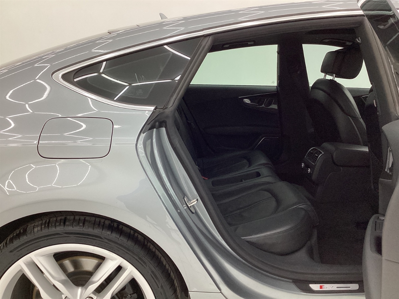 Audi S7 4dr HB Prestige 2013