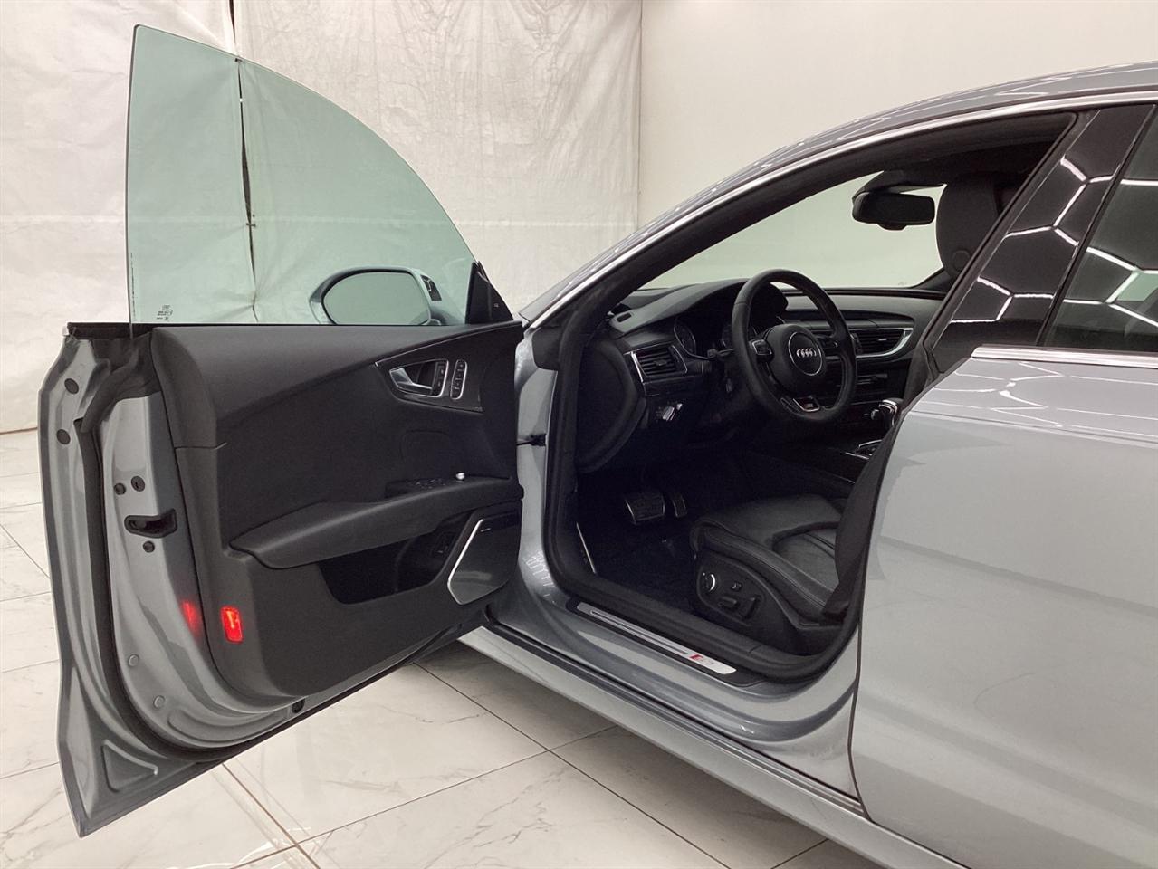 Audi S7 4dr HB Prestige 2013