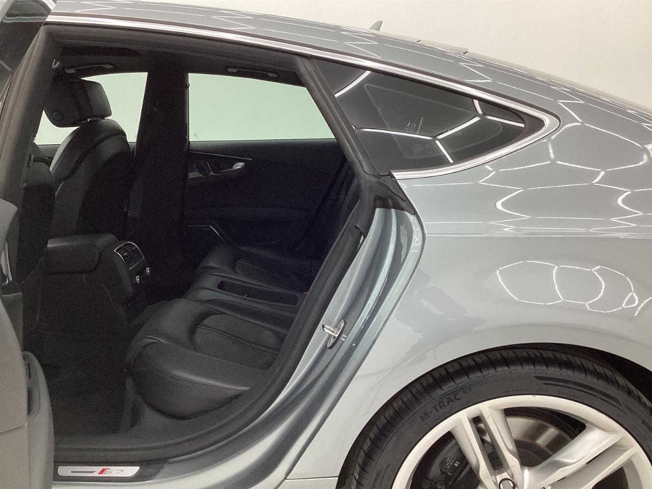 Audi S7 4dr HB Prestige 2013