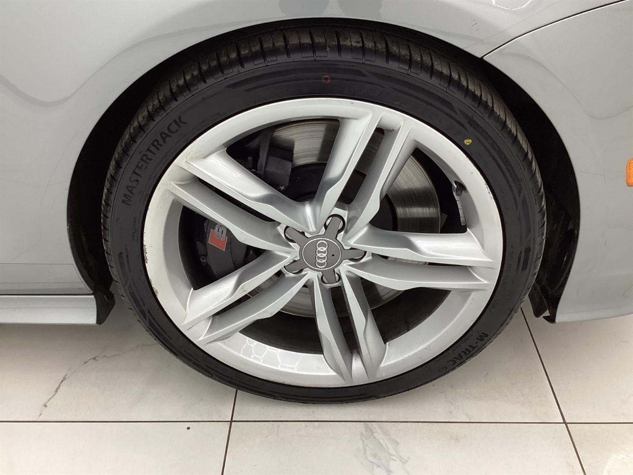Audi S7 4dr HB Prestige 2013