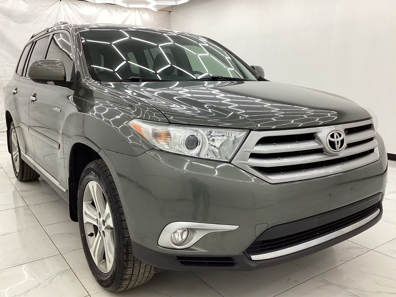 Toyota Highlander 4WD 4dr V6 Limited (Natl) 2012