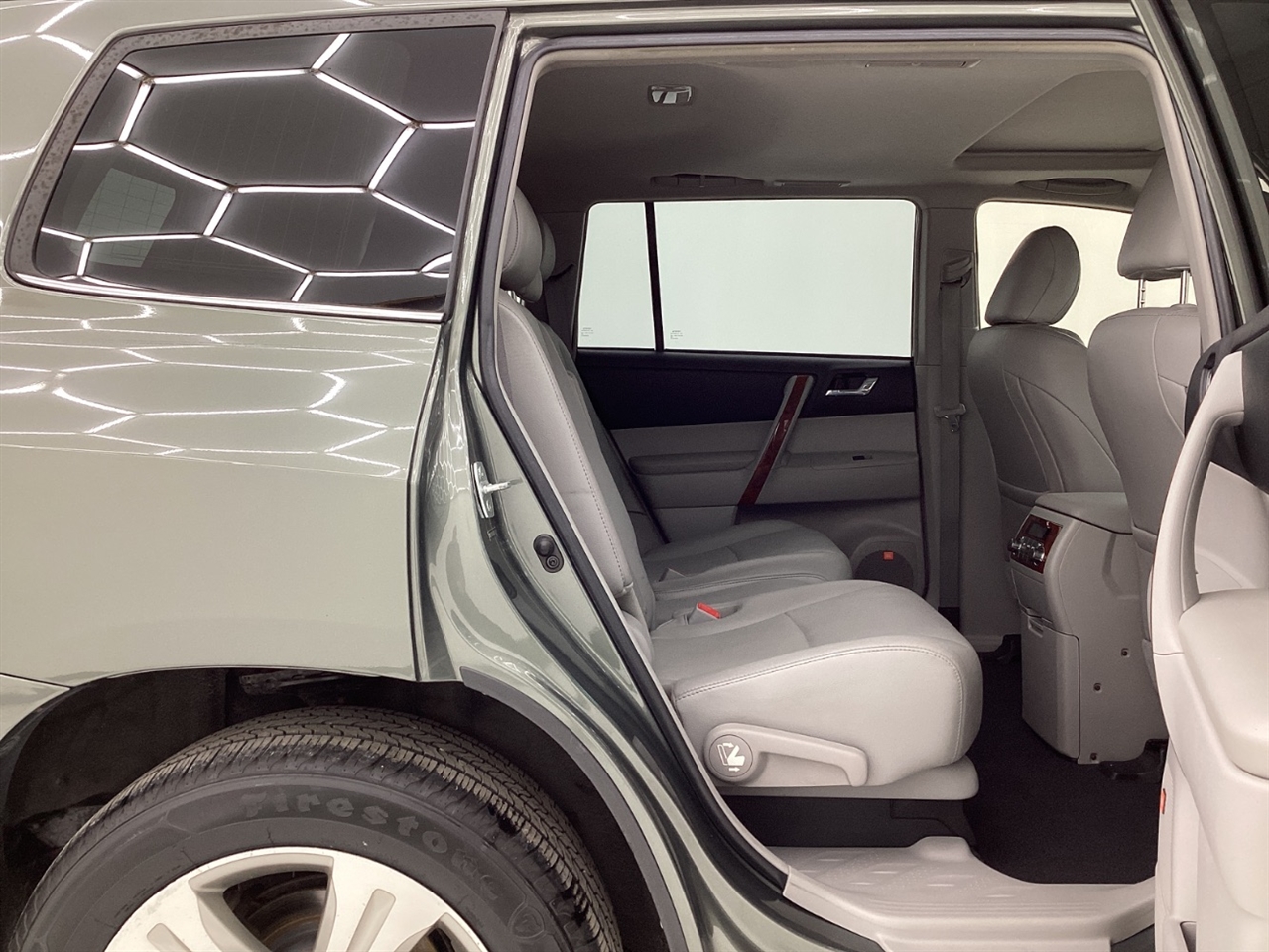 Toyota Highlander 4WD 4dr V6 Limited (Natl) 2012